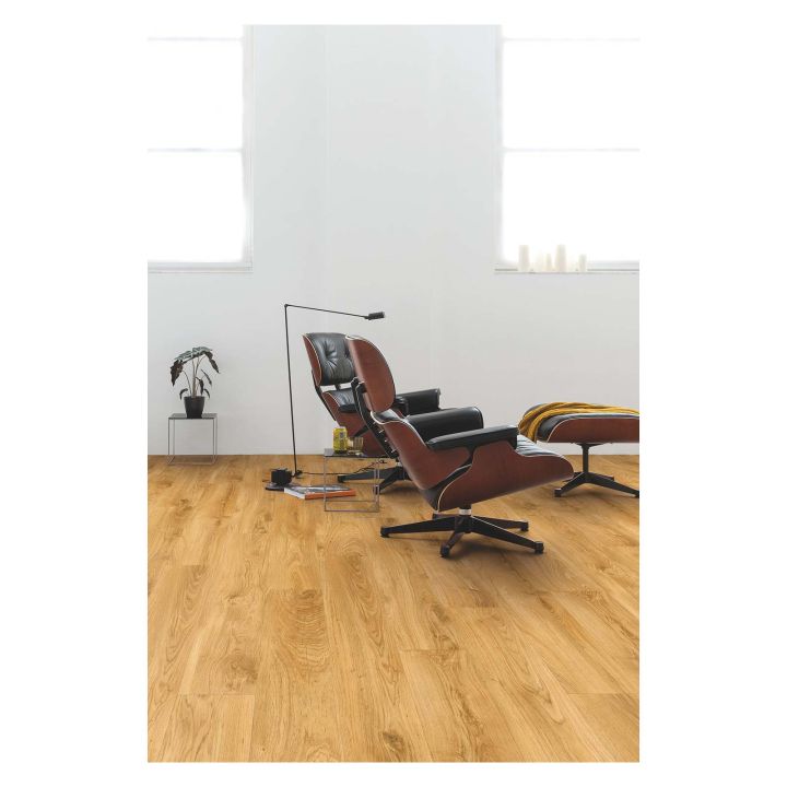 Quickstep Alpha Classic Oak Rigid LVT Flooring With Integrated Underlay 2.13m²