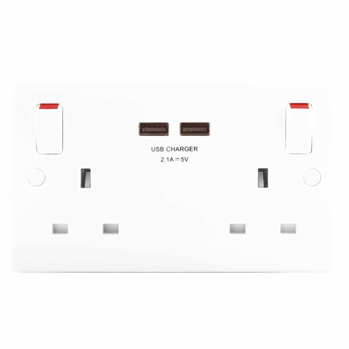 BG Nexus Moulded 2 Gang 13A Switched Socket With 2 USB Outlets