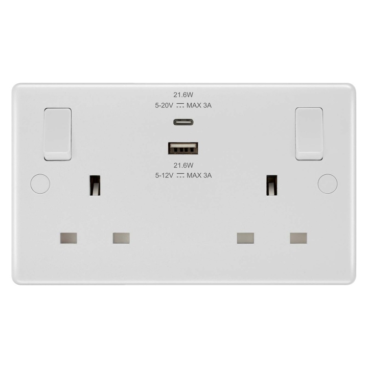 BG Nexus 800 Series Double Switched Socket White With USB