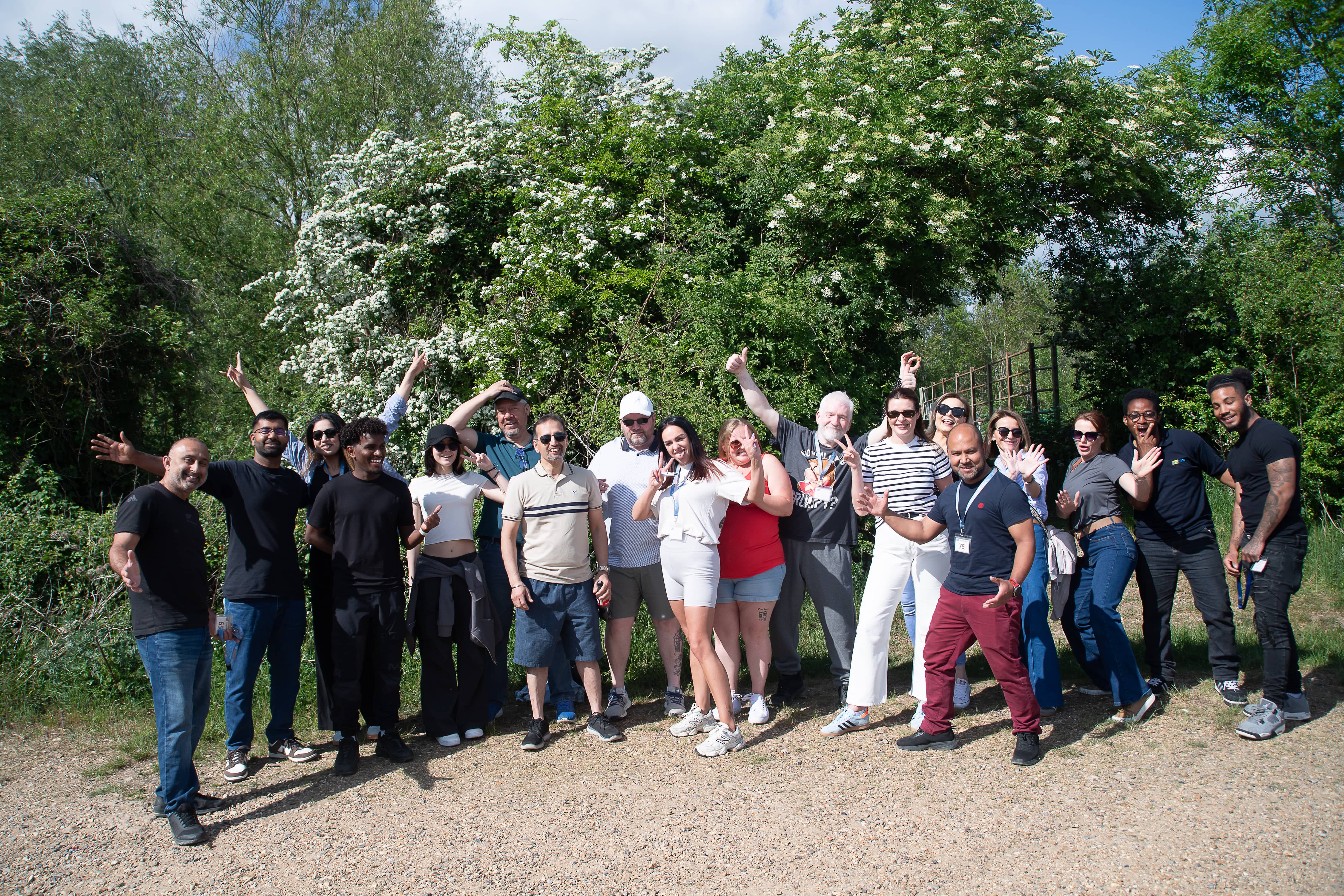 Selco Slough Colleagues bungee jump for Cancer Research UK