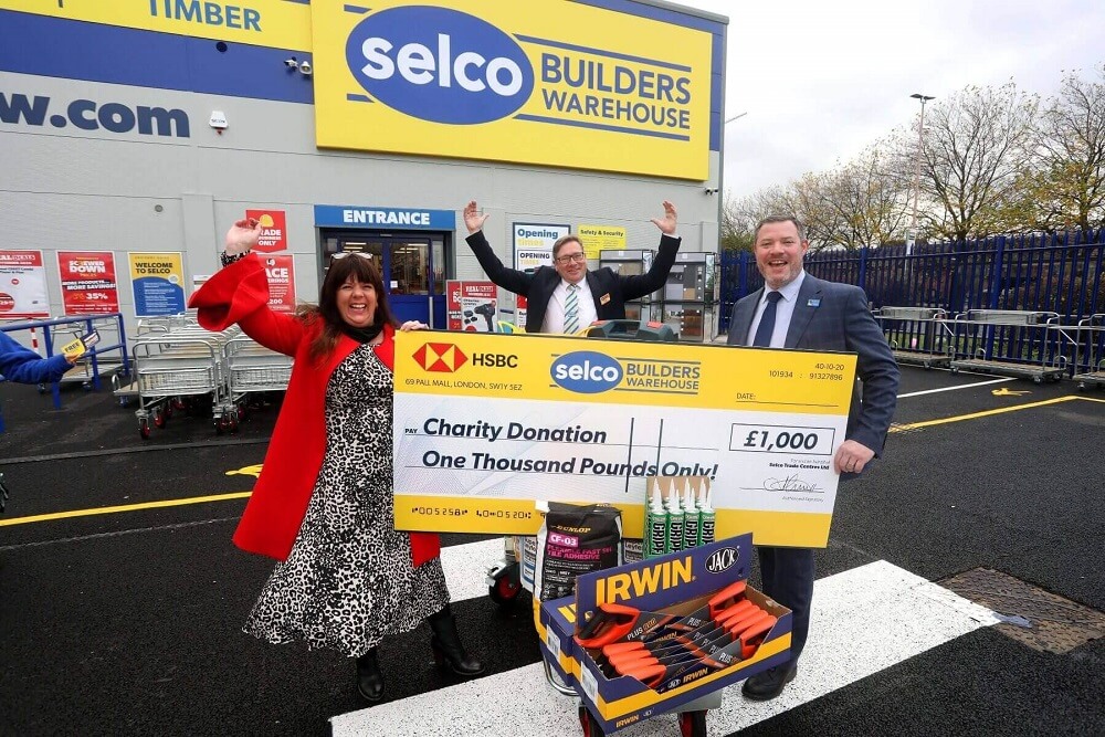Selco donates £1,000 to Salford Women’s Centre